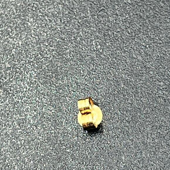 RL 10K Maker Dainty Cross Yellow Gold Cross Stud Earrings Push Back .22 Grams - Picture 4 of 8